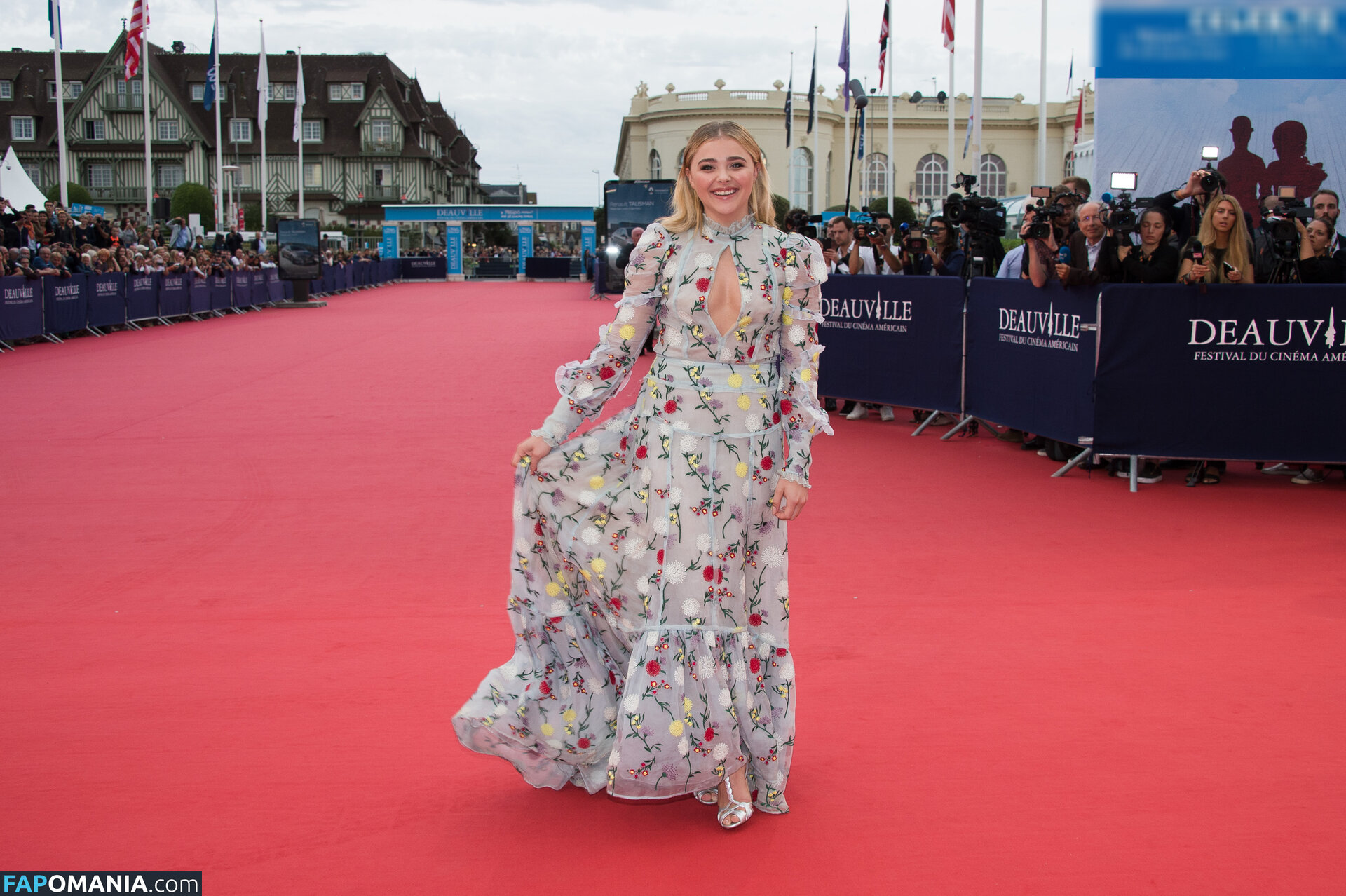 Chloe Grace Moretz / ChloeGMoretz Çıplak OnlyFans  Sızdırılmış Fotoğraf #396