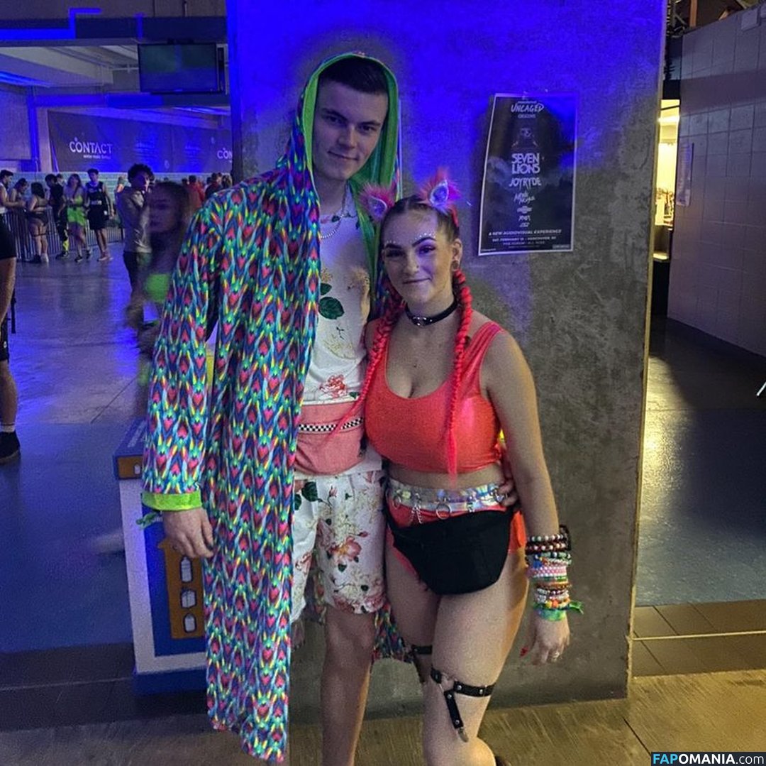 Chloe Moniz / ravemumma Çıplak OnlyFans  Sızdırılmış Fotoğraf #3