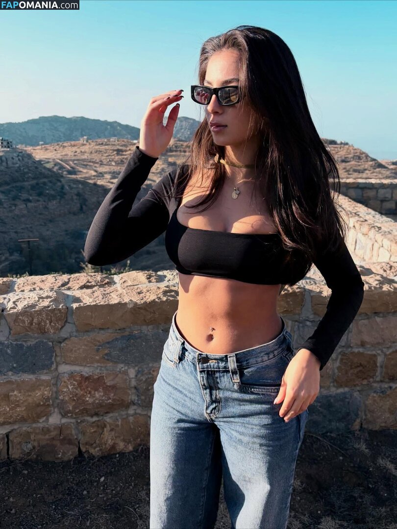 chloeabouserhal / chloealvara Çıplak OnlyFans  Sızdırılmış Fotoğraf #1