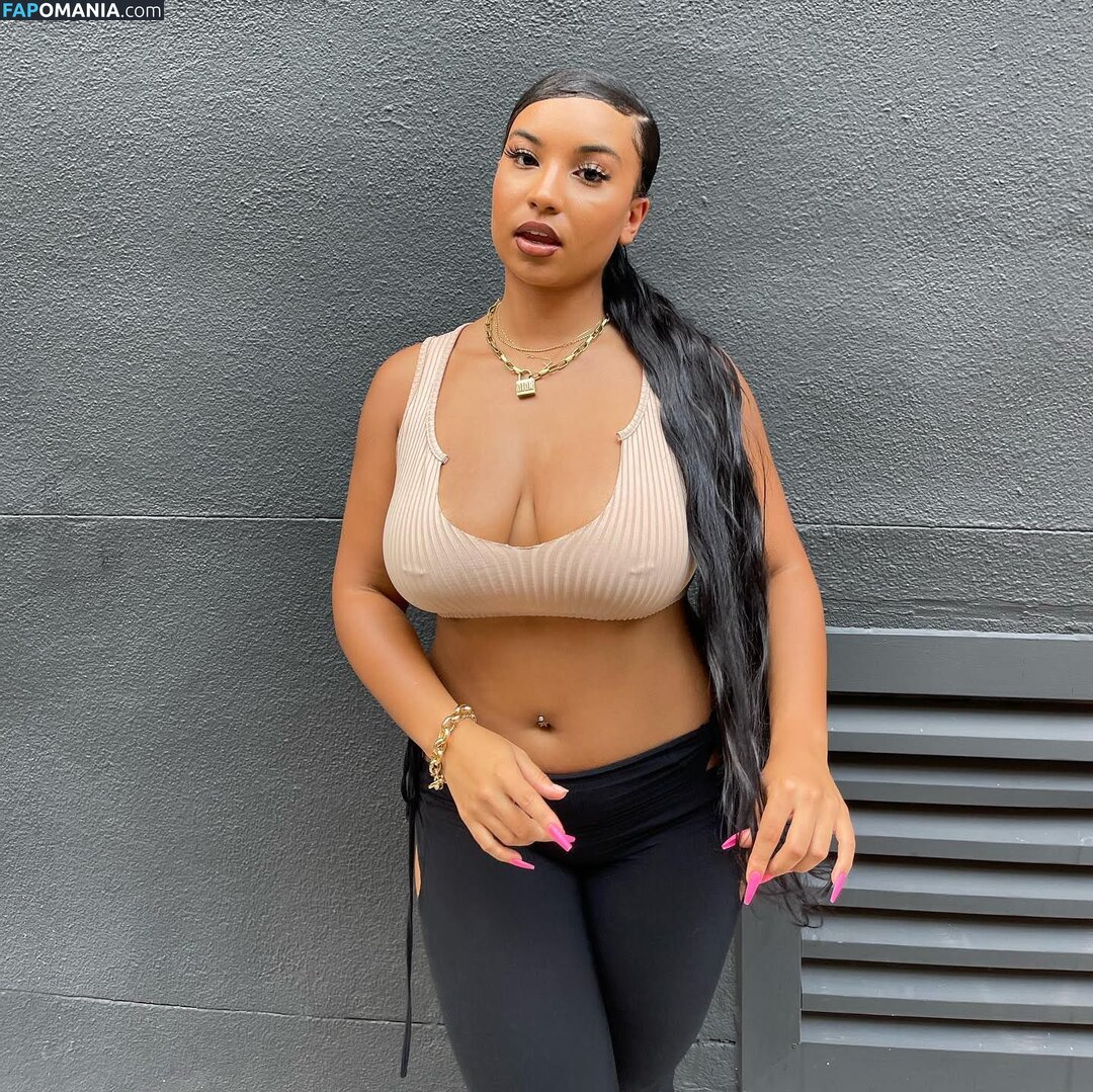 chloecvlogs / chloexchanel / https: Çıplak OnlyFans  Sızdırılmış Fotoğraf #7