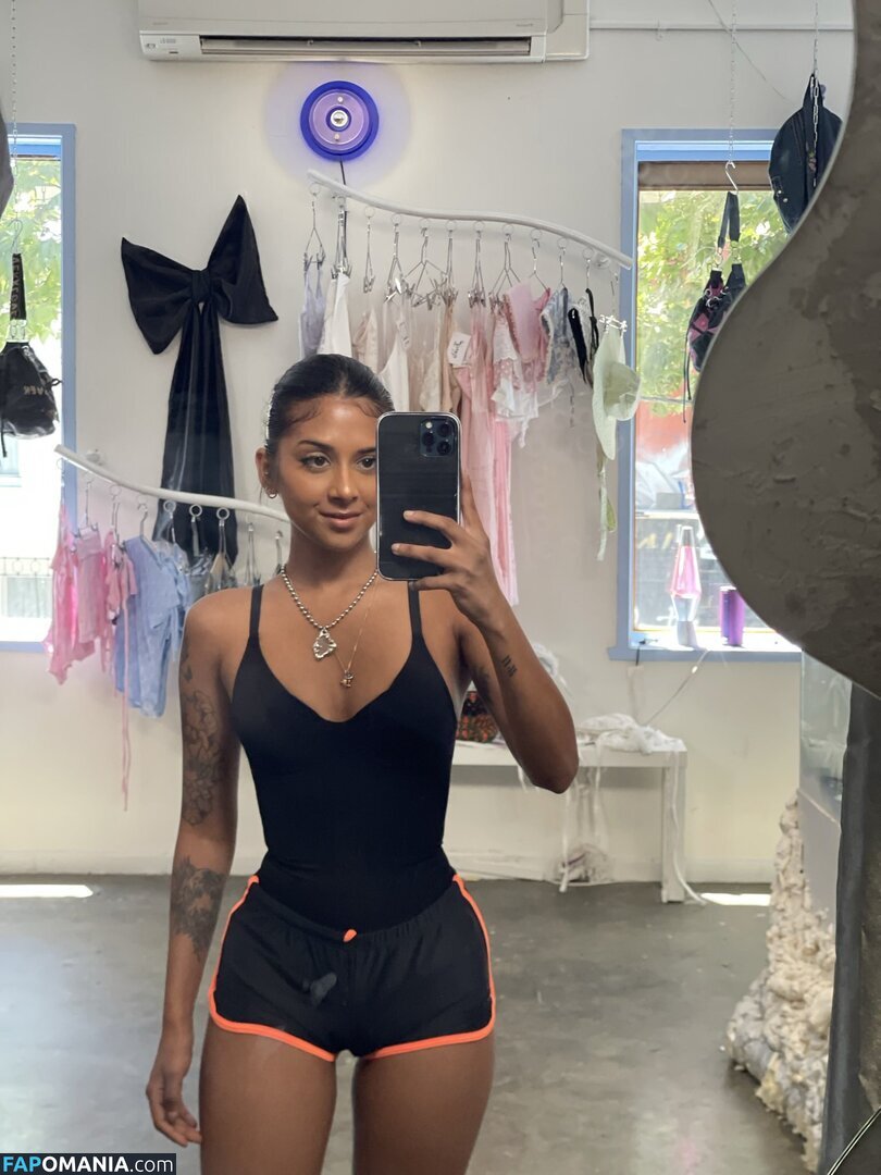 Chrissymenzies / chrissymenzies__ Çıplak OnlyFans  Sızdırılmış Fotoğraf #11
