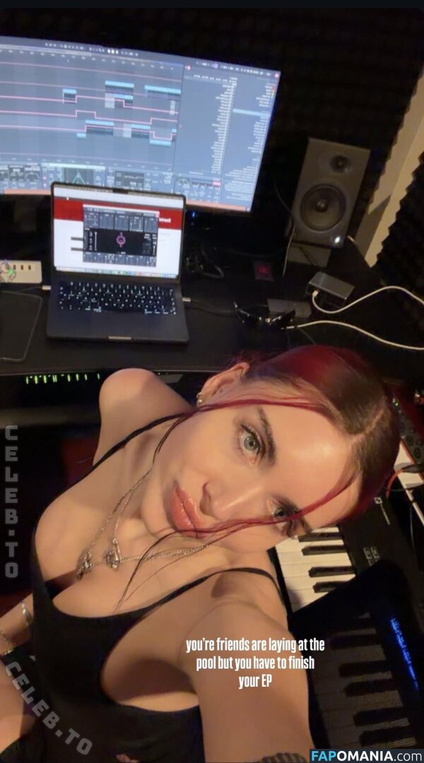 Clara Cuve / ClaraCuvéyt / clara_cuve / claracuve / cuveclara Çıplak OnlyFans  Sızdırılmış Fotoğraf #1