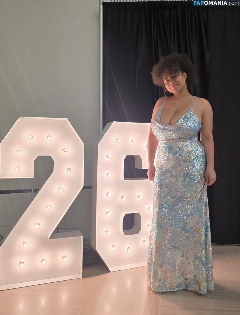 Dina / coco_ppop01 / cocopeepshow Çıplak OnlyFans  Sızdırılmış Fotoğraf #1