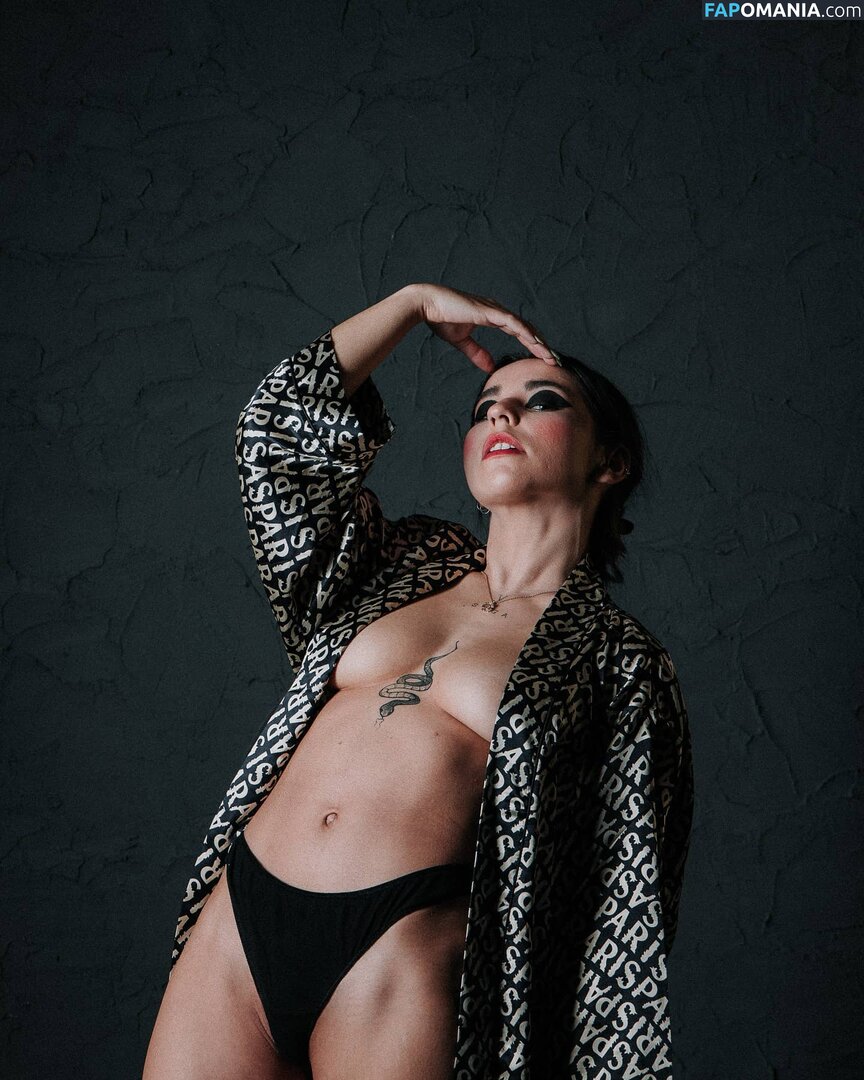 crismaia97 / maiaserena / user Çıplak OnlyFans  Sızdırılmış Fotoğraf #13