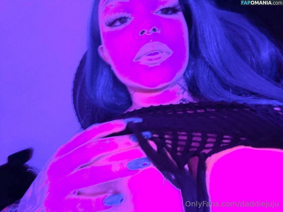 Daddiejuju / Earth2julisa Çıplak OnlyFans  Sızdırılmış Fotoğraf #2