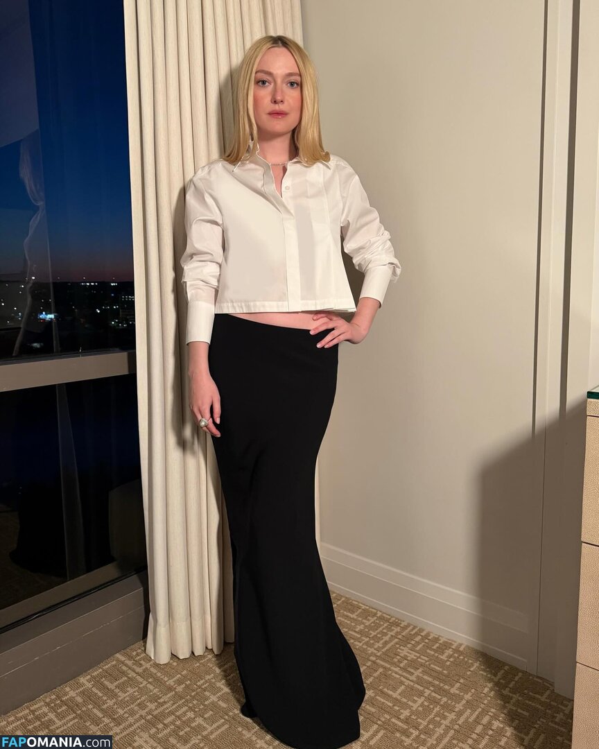 Dakota Fanning / dakotafanning Çıplak OnlyFans  Sızdırılmış Fotoğraf #271