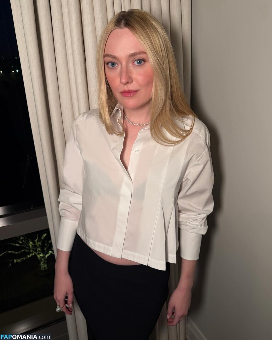 Dakota Fanning / dakotafanning Çıplak OnlyFans  Sızdırılmış Fotoğraf #272