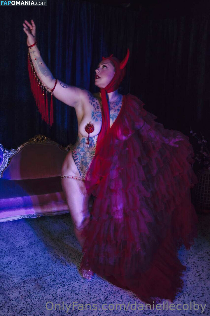 Danielle Colby Çıplak Sızdırılmış Fotoğraf #68