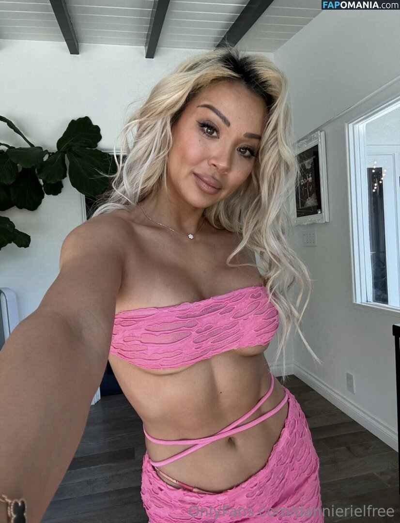 Dannie Riel Çıplak OnlyFans  Sızdırılmış Fotoğraf #1