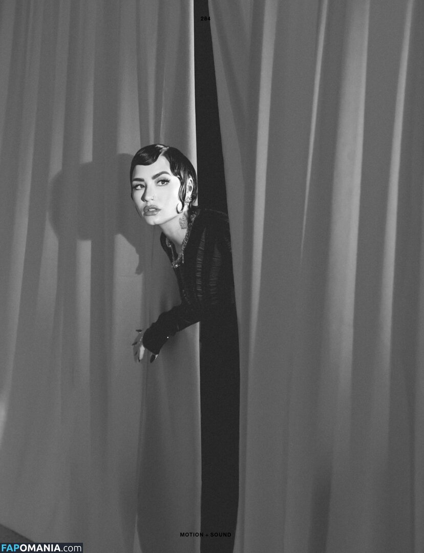 Demi Lovato Çıplak Sızdırılmış Fotoğraf #50