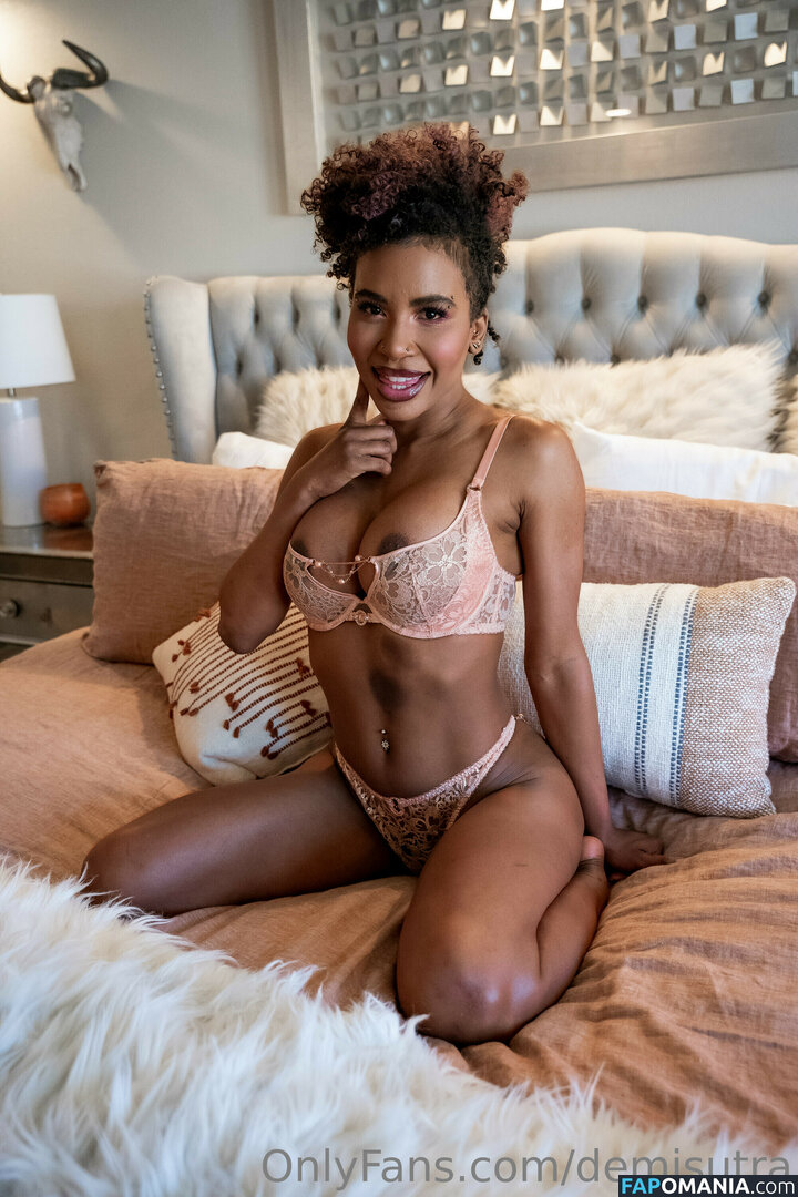 Demi Sutra / DemiSutra Çıplak OnlyFans  Sızdırılmış Fotoğraf #181