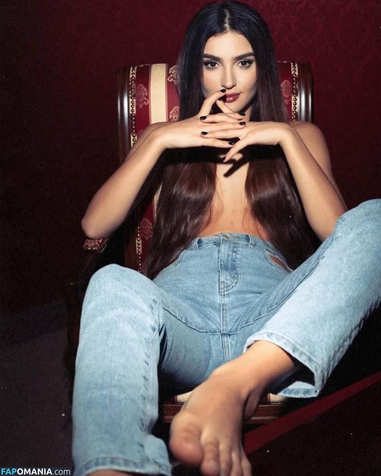 Dina Saeva / senoritasaeva Çıplak OnlyFans  Sızdırılmış Fotoğraf #3