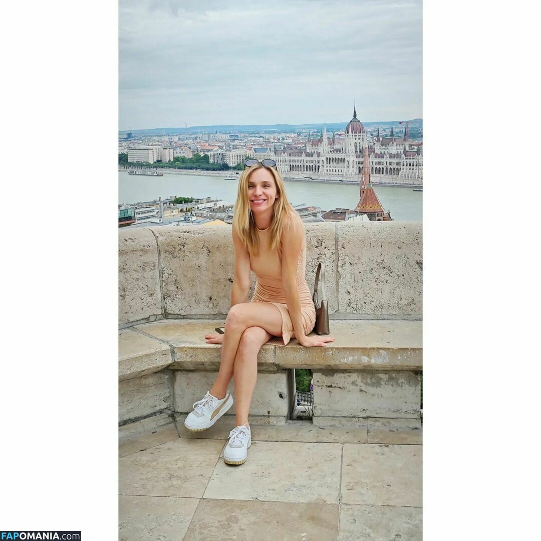 Dobos Evelin / evelindobos Çıplak OnlyFans  Sızdırılmış Fotoğraf #9