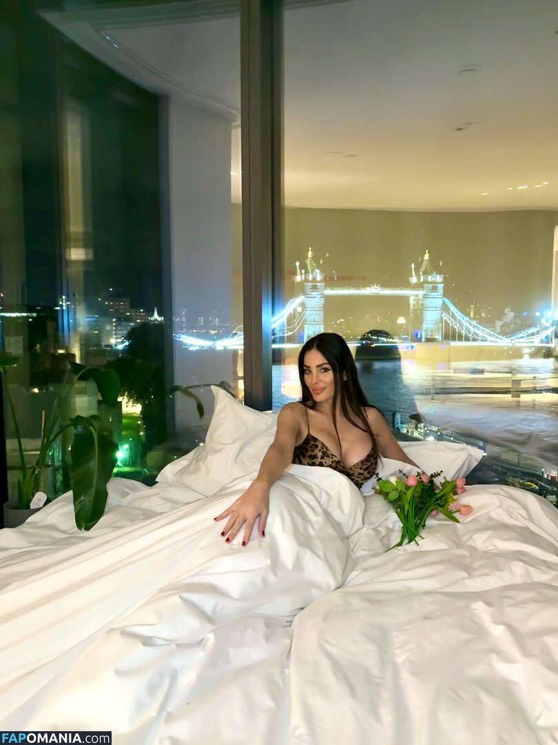 Dominique Hourani / DominiqueHorani / dominiquehourani / https: Çıplak OnlyFans  Sızdırılmış Fotoğraf #2