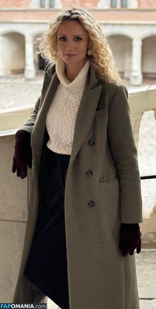 Dr Suzannah Lipscomb / https: / sixteenthcgirl Çıplak OnlyFans  Sızdırılmış Fotoğraf #1