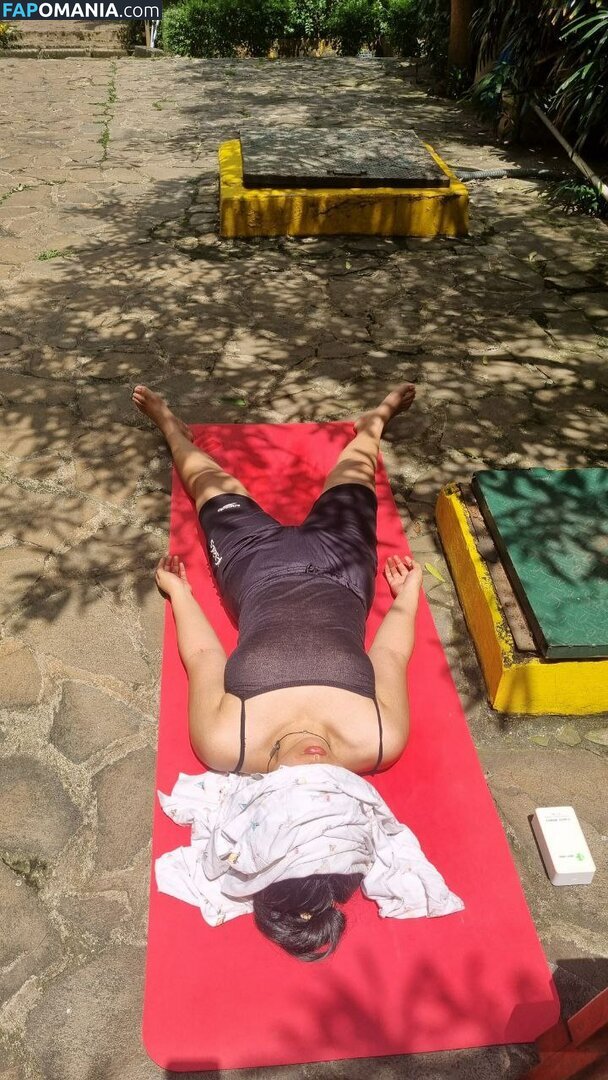 Eby Sarasvati / Eby5lut / EbySarasvati Çıplak OnlyFans  Sızdırılmış Fotoğraf #28