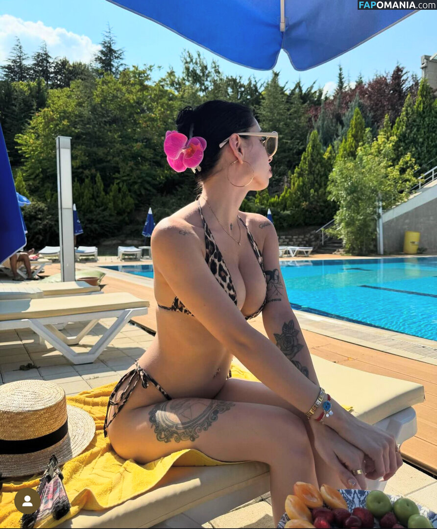 Edibe Bereket / Madamelyax Çıplak OnlyFans  Sızdırılmış Fotoğraf #6