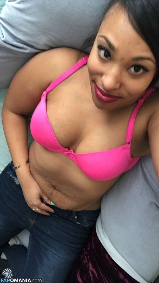 Elaynah Çıplak OnlyFans  Sızdırılmış Fotoğraf #9