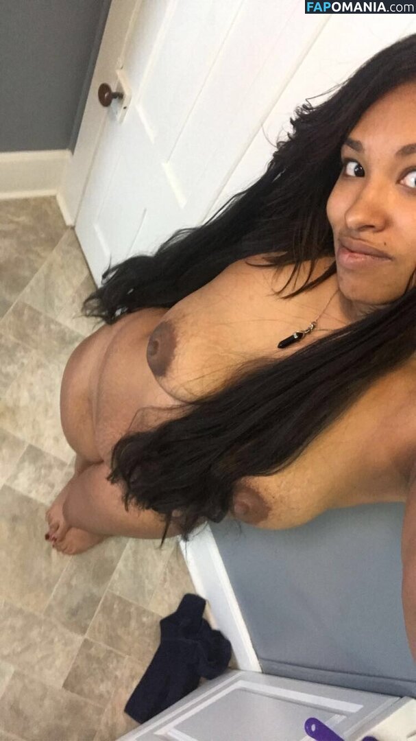 Elaynah Çıplak OnlyFans  Sızdırılmış Fotoğraf #13
