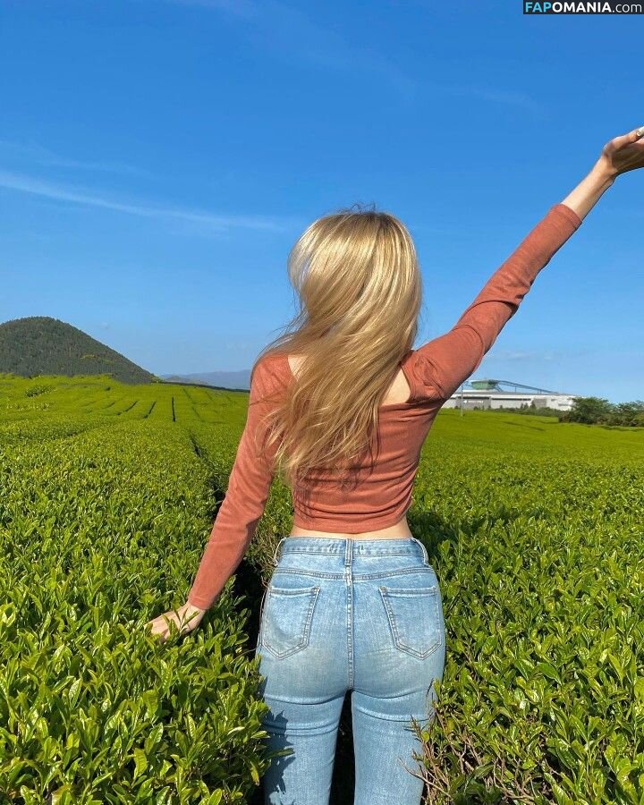 Elina Karimova / elina_4_22 Çıplak OnlyFans  Sızdırılmış Fotoğraf #2