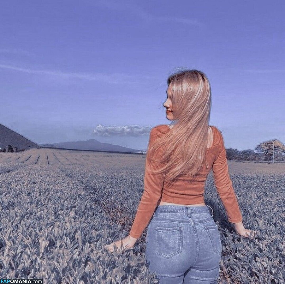 Elina Karimova / elina_4_22 Çıplak OnlyFans  Sızdırılmış Fotoğraf #14