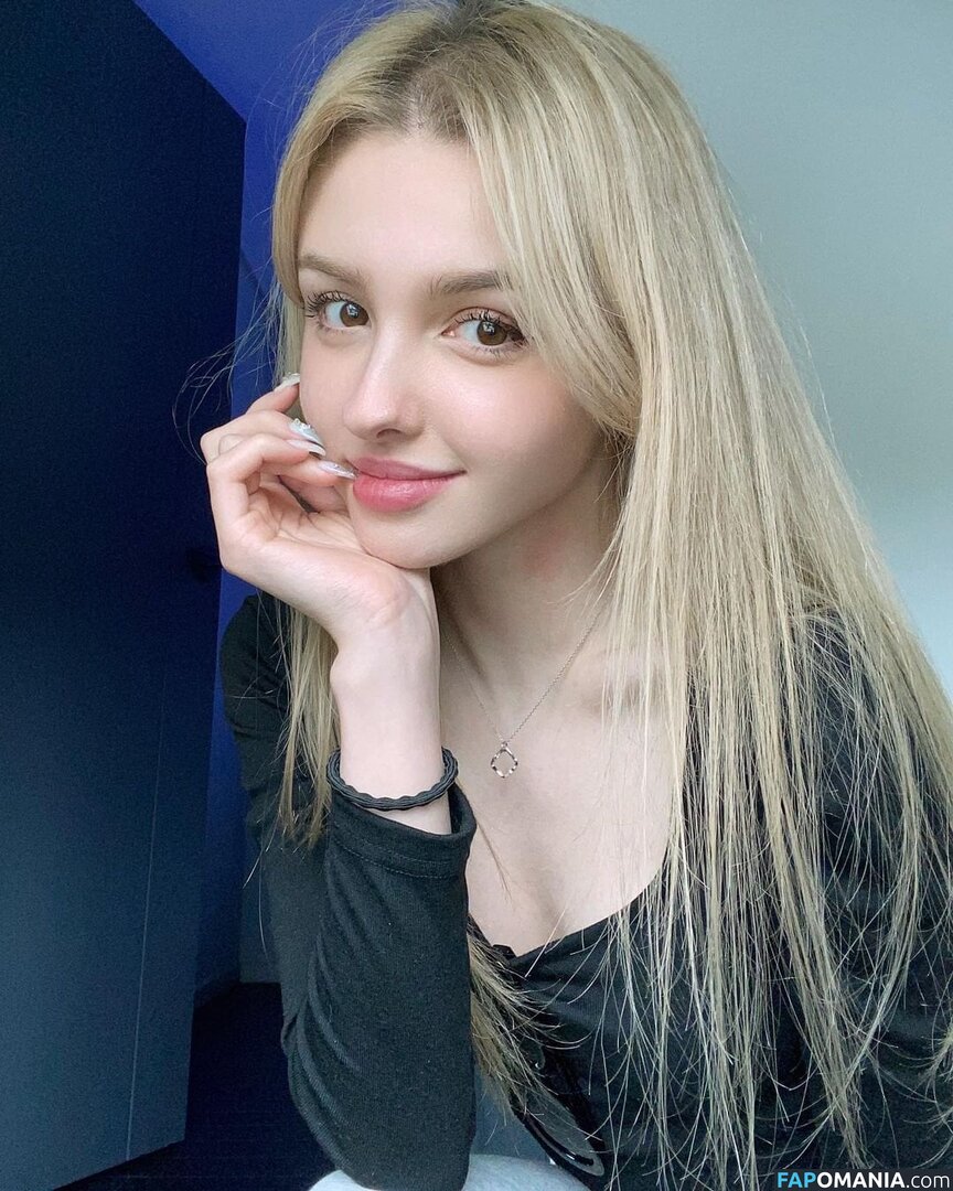 Elina Karimova / elina_4_22 Çıplak OnlyFans  Sızdırılmış Fotoğraf #17
