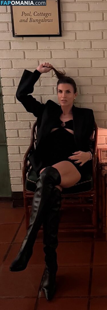 Elisabetta Canalis / JustElisabetta / littlecrumb_ Çıplak OnlyFans  Sızdırılmış Fotoğraf #637