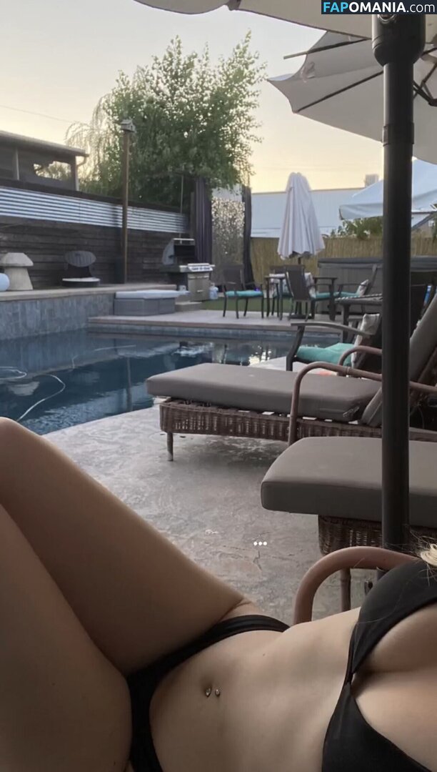 Elissa Beck / elissaaa.beck / elissabeck / pr1ncessviolet Çıplak OnlyFans  Sızdırılmış Fotoğraf #4