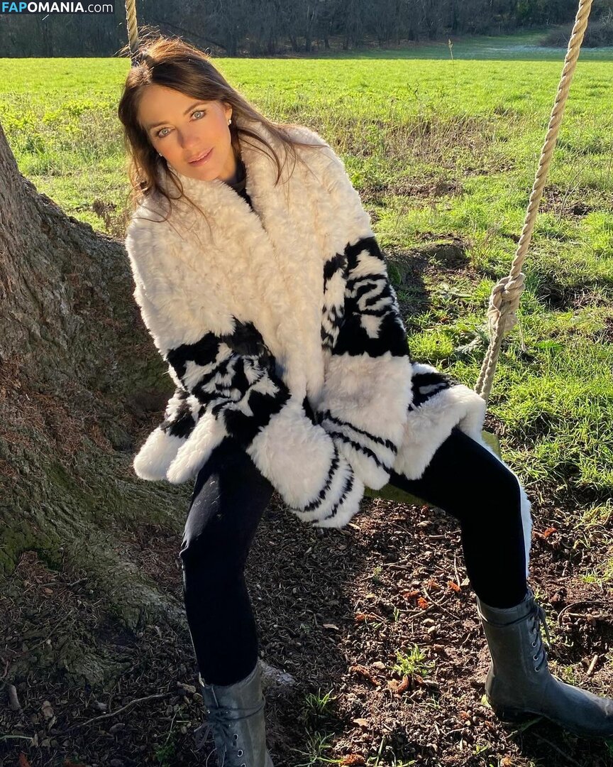 Elizabeth Hurley / elizabethhurley / elizabethhurley1 Çıplak OnlyFans  Sızdırılmış Fotoğraf #334