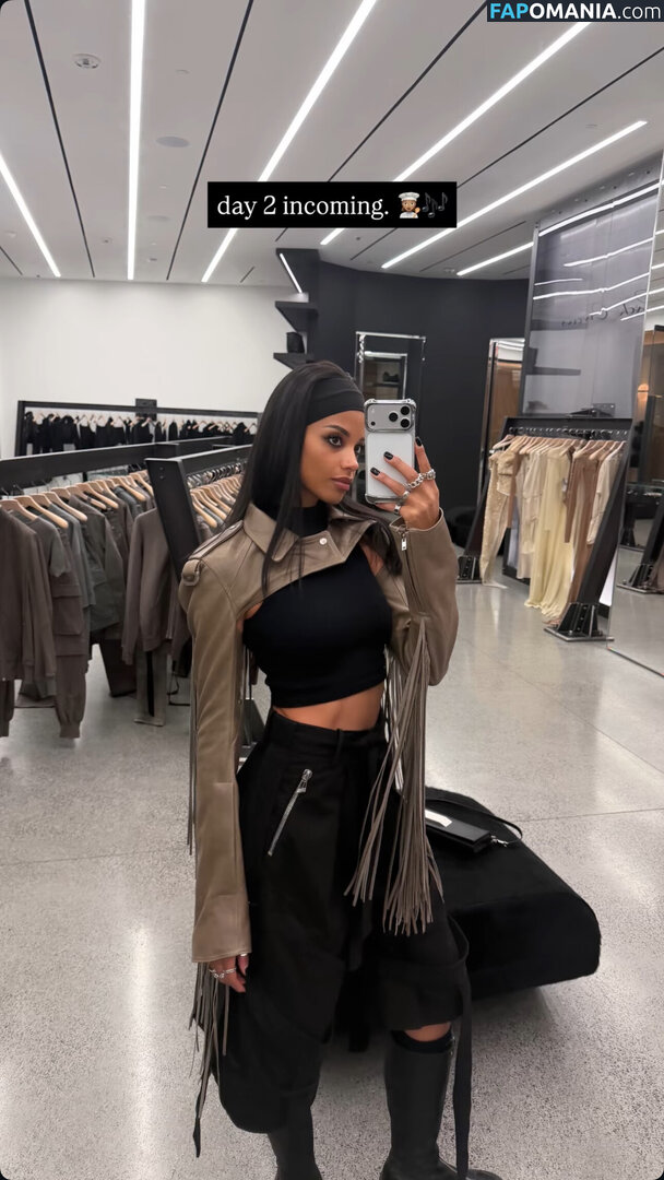 Ella Balinska / ellabalinska Çıplak OnlyFans  Sızdırılmış Fotoğraf #12