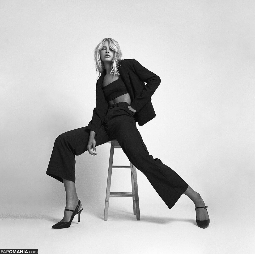 Ella Binney / miss.ella.binney Çıplak OnlyFans  Sızdırılmış Fotoğraf #4