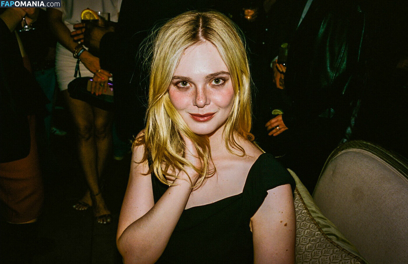 Elle Fanning / ellefanning Çıplak OnlyFans  Sızdırılmış Fotoğraf #57