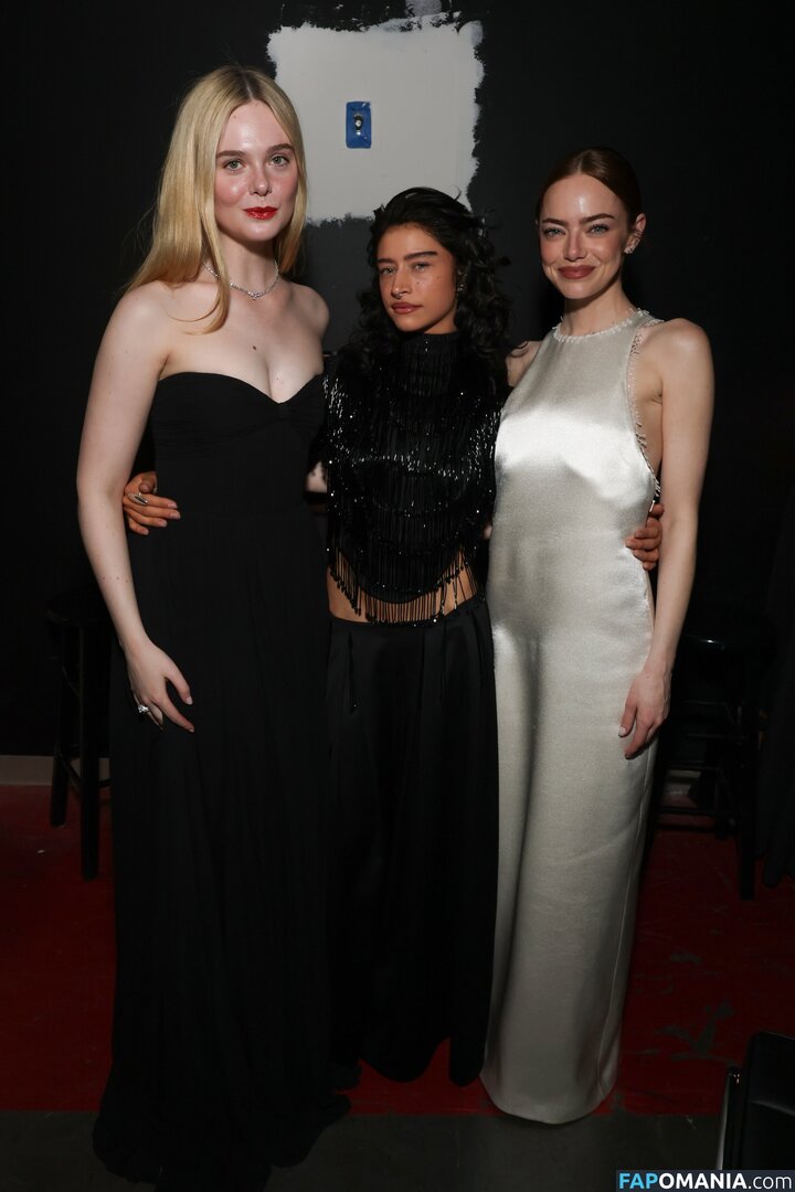 Elle Fanning / ellefanning Çıplak OnlyFans  Sızdırılmış Fotoğraf #100