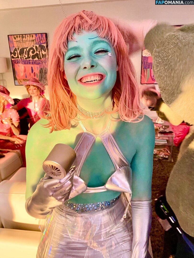 Elle Fanning / ellefanning Çıplak OnlyFans  Sızdırılmış Fotoğraf #132