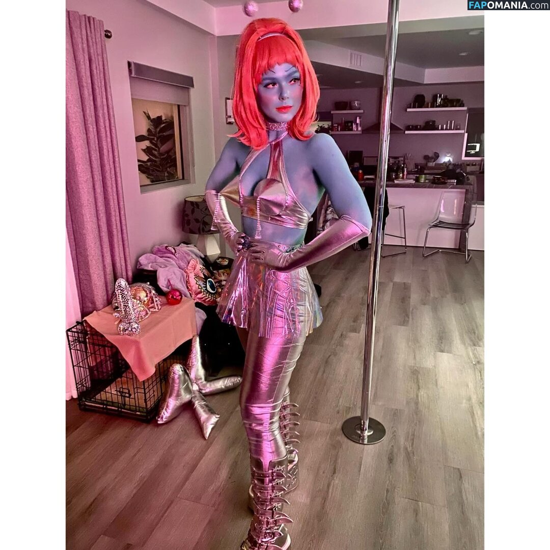 Elle Fanning / ellefanning Çıplak OnlyFans  Sızdırılmış Fotoğraf #138