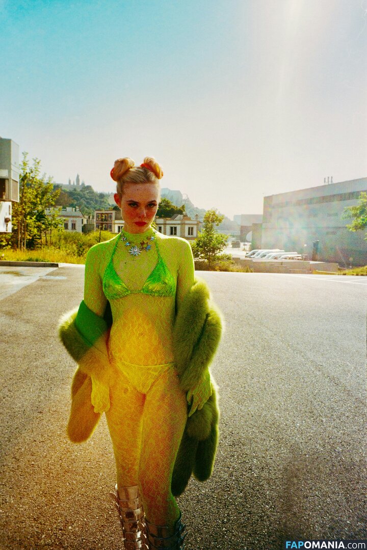 Elle Fanning / ellefanning Çıplak OnlyFans  Sızdırılmış Fotoğraf #141