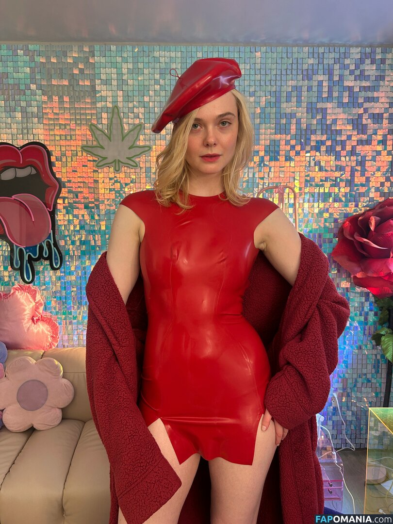 Elle Fanning / ellefanning Çıplak OnlyFans  Sızdırılmış Fotoğraf #144