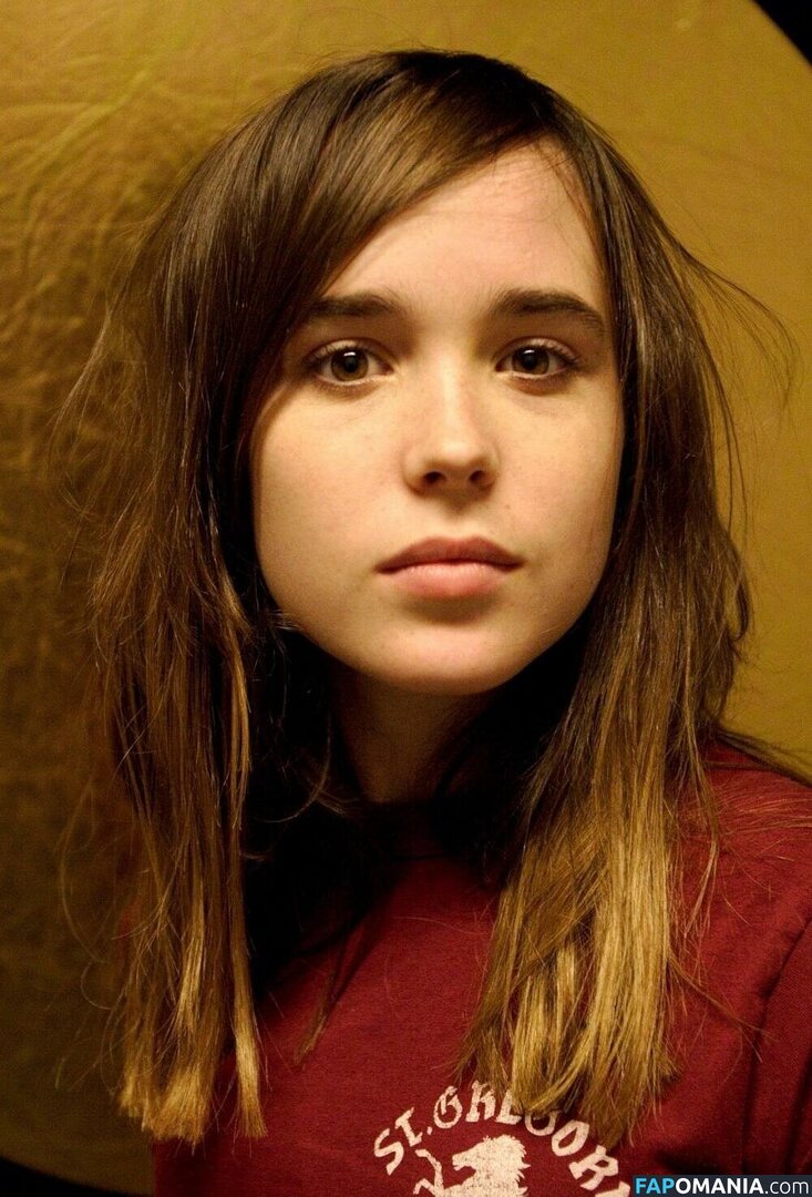 Elliot Page / elliotpage / formerly Ellen Page Çıplak OnlyFans  Sızdırılmış Fotoğraf #2