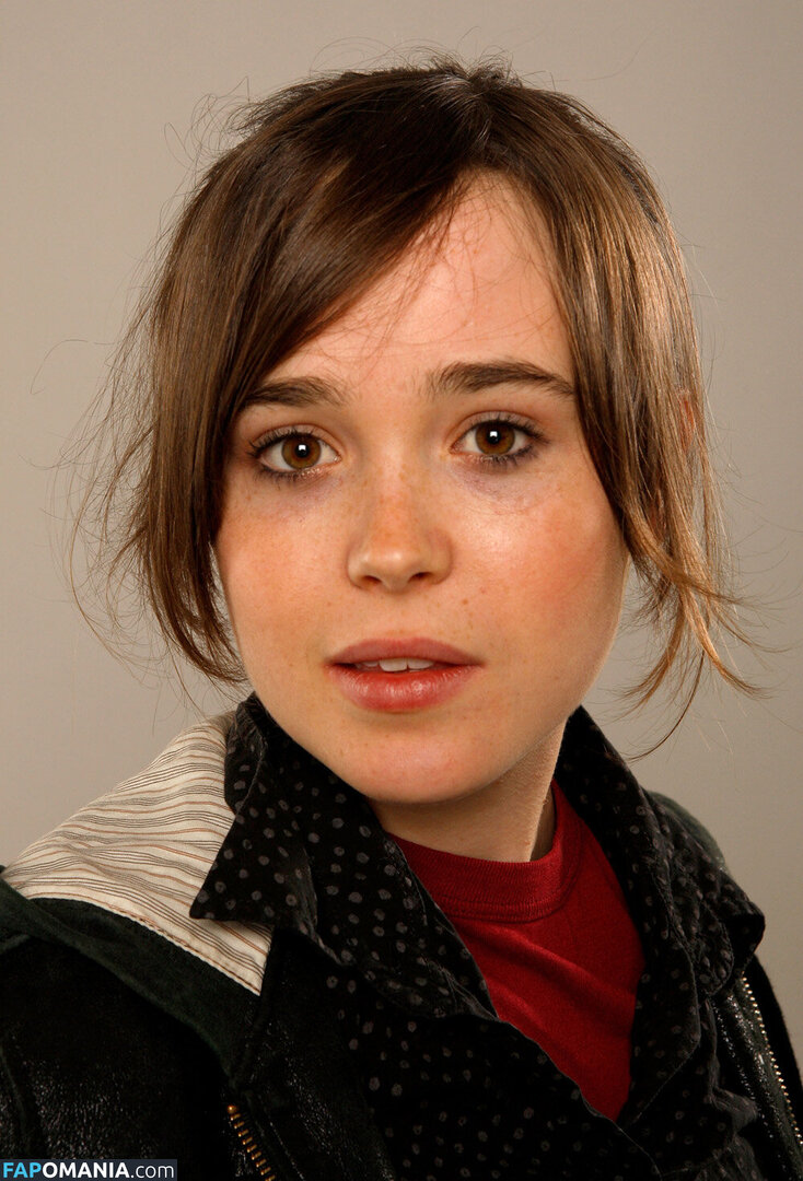 Elliot Page / elliotpage / formerly Ellen Page Çıplak OnlyFans  Sızdırılmış Fotoğraf #3
