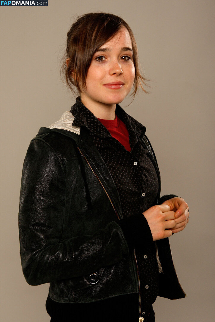 Elliot Page / elliotpage / formerly Ellen Page Çıplak OnlyFans  Sızdırılmış Fotoğraf #5
