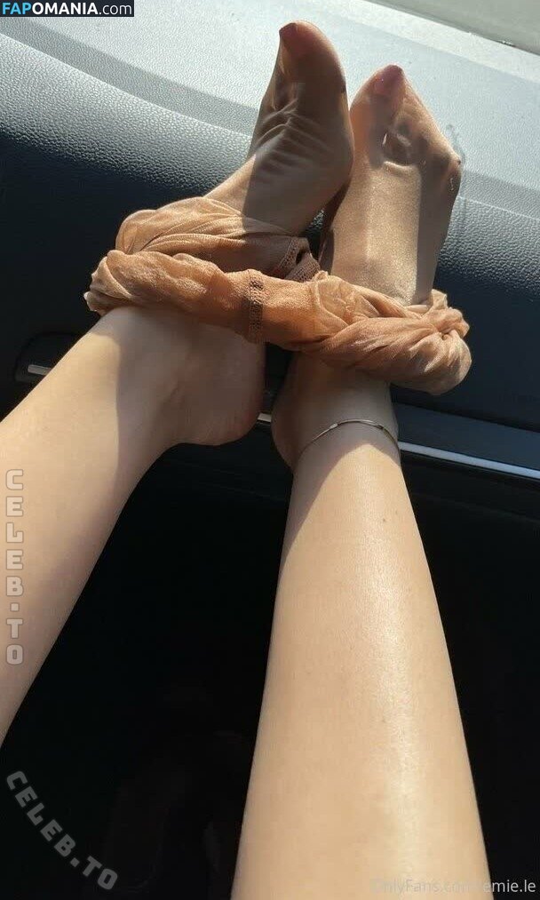 Emie.le / emie_le Çıplak OnlyFans  Sızdırılmış Fotoğraf #2