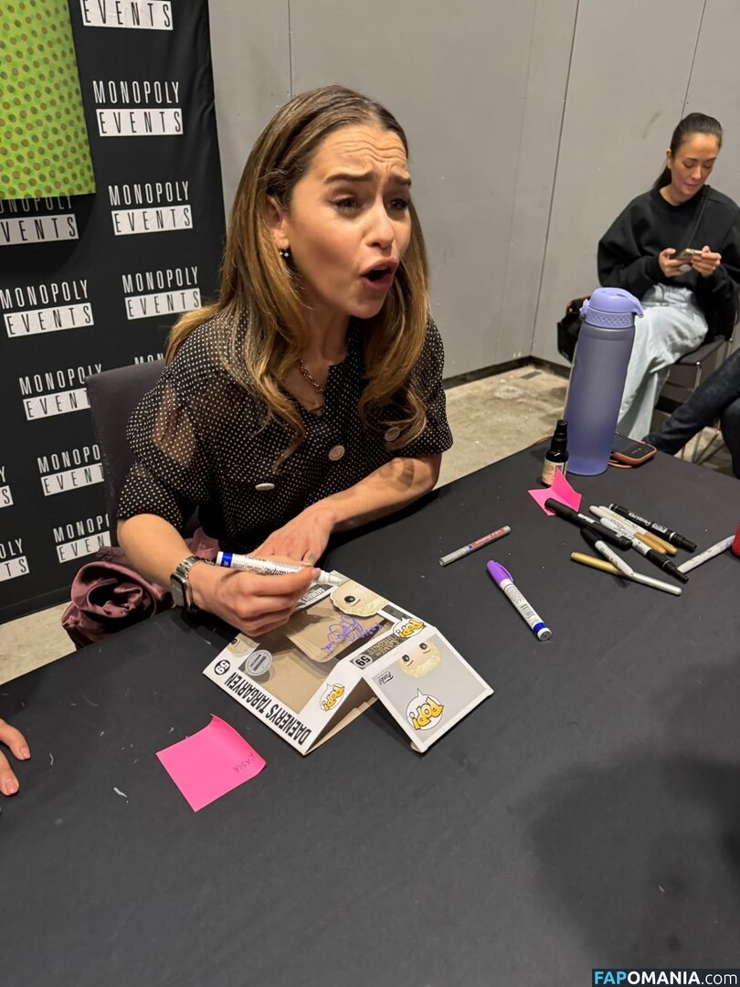 Emilia Clarke / clarkeyxo / emilia_clarke / emiliaclarke Çıplak OnlyFans  Sızdırılmış Fotoğraf #890