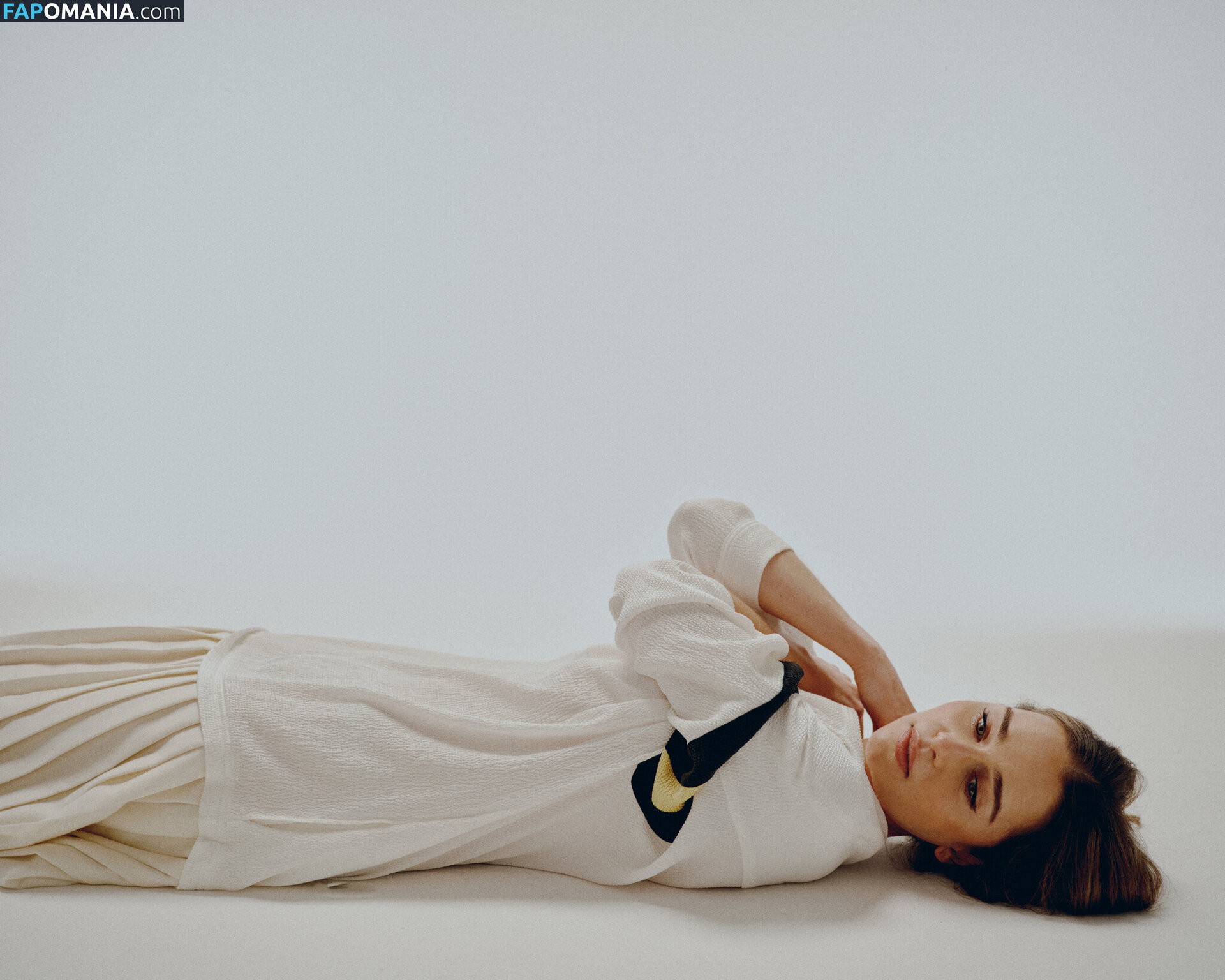 Emilia Clarke / clarkeyxo / emilia_clarke / emiliaclarke / emiliaclarkecentral / https: Çıplak OnlyFans  Sızdırılmış Fotoğraf #943