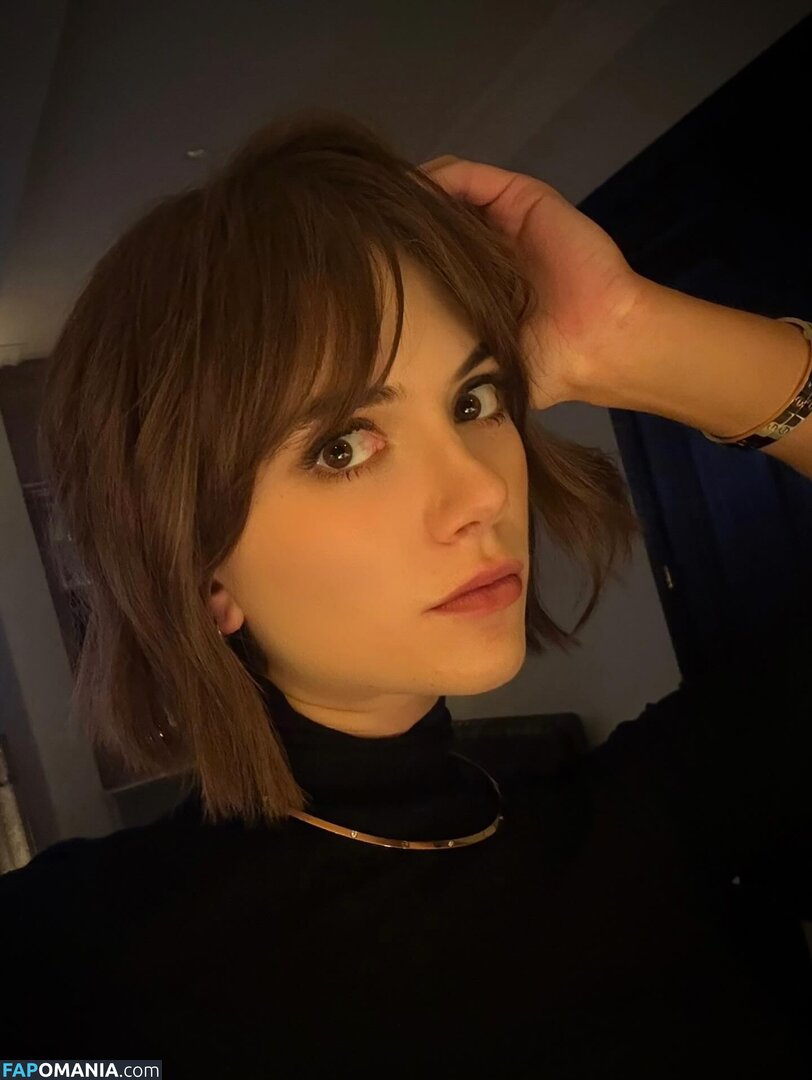 Emilia Jones Çıplak OnlyFans  Sızdırılmış Fotoğraf #25