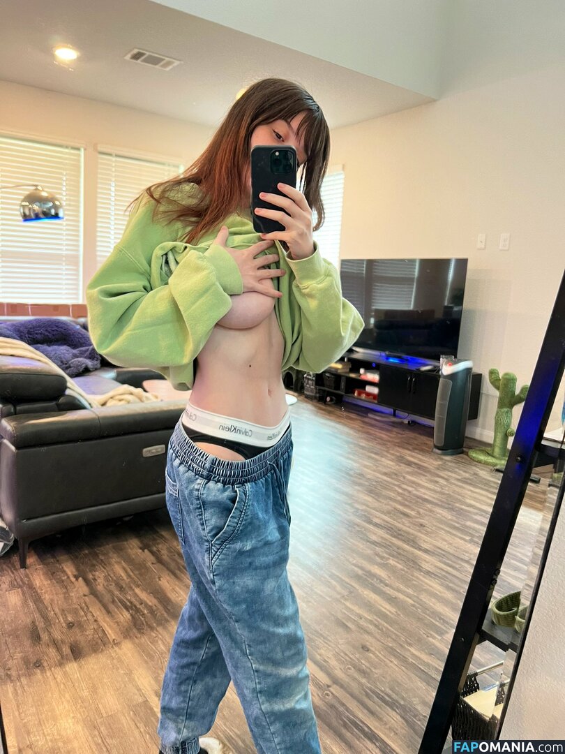 Emilia / Emmadorable / Emmia / emiliaaa Çıplak OnlyFans  Sızdırılmış Fotoğraf #1