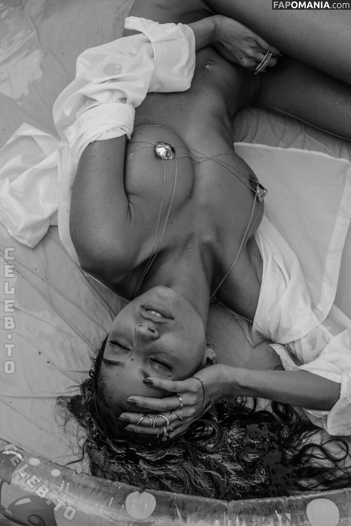 Emilie Payet / emilie_payet_artist / emiliepayet / emiliepayetmannequin Çıplak OnlyFans  Sızdırılmış Fotoğraf #55