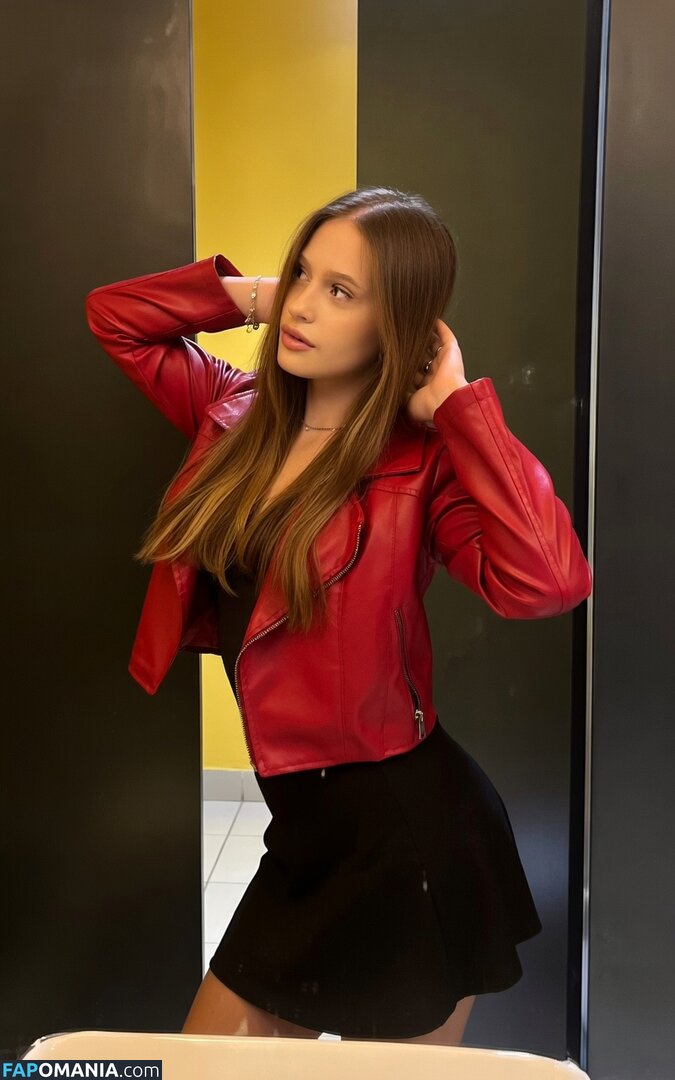 Emilly Campos / _emycampos Çıplak OnlyFans  Sızdırılmış Fotoğraf #1