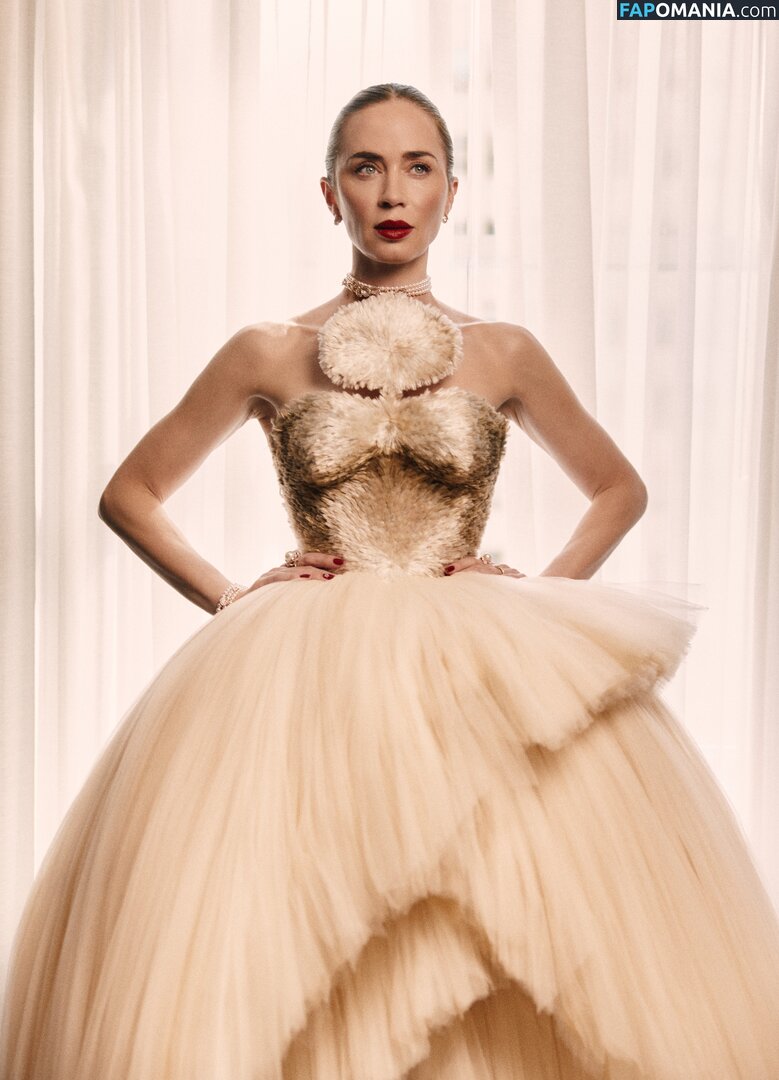 Emily Blunt / _emily_blunt_ / twogirlsoneblunt Çıplak OnlyFans  Sızdırılmış Fotoğraf #456
