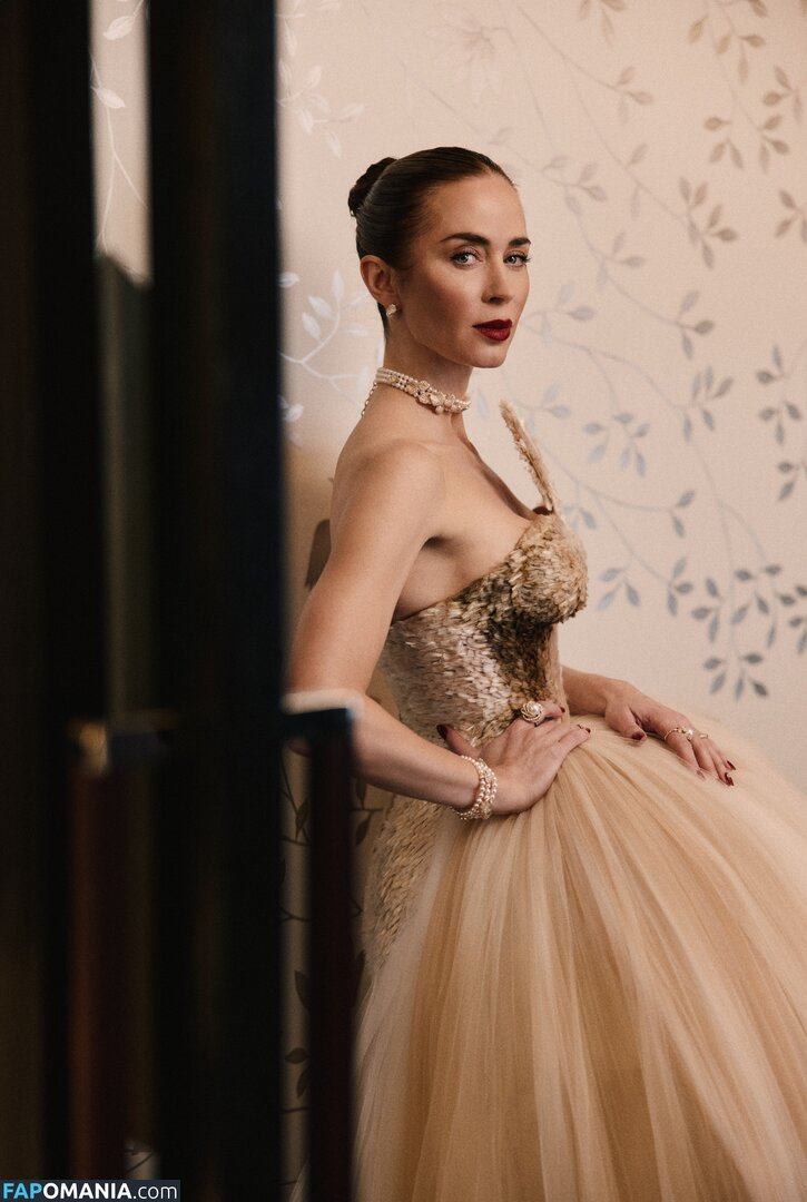 Emily Blunt / _emily_blunt_ / twogirlsoneblunt Çıplak OnlyFans  Sızdırılmış Fotoğraf #463