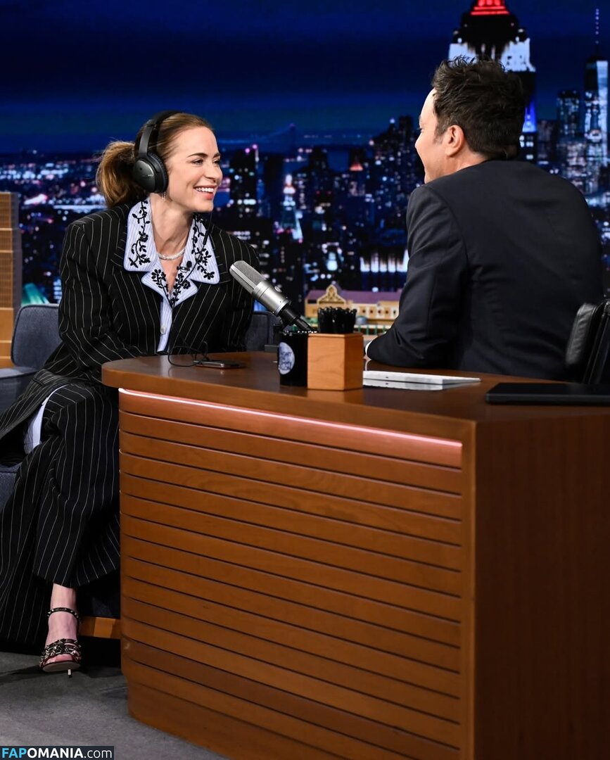 Emily Blunt / _emily_blunt_ / twogirlsoneblunt Çıplak OnlyFans  Sızdırılmış Fotoğraf #466